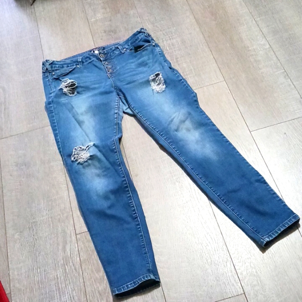 BOOMBOOM Button fly Distressed Stretchy Best Jeans Ever! Size 13